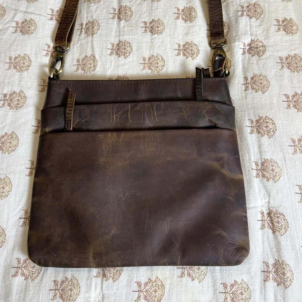 Vintage Brown Leather Crossbody Bag